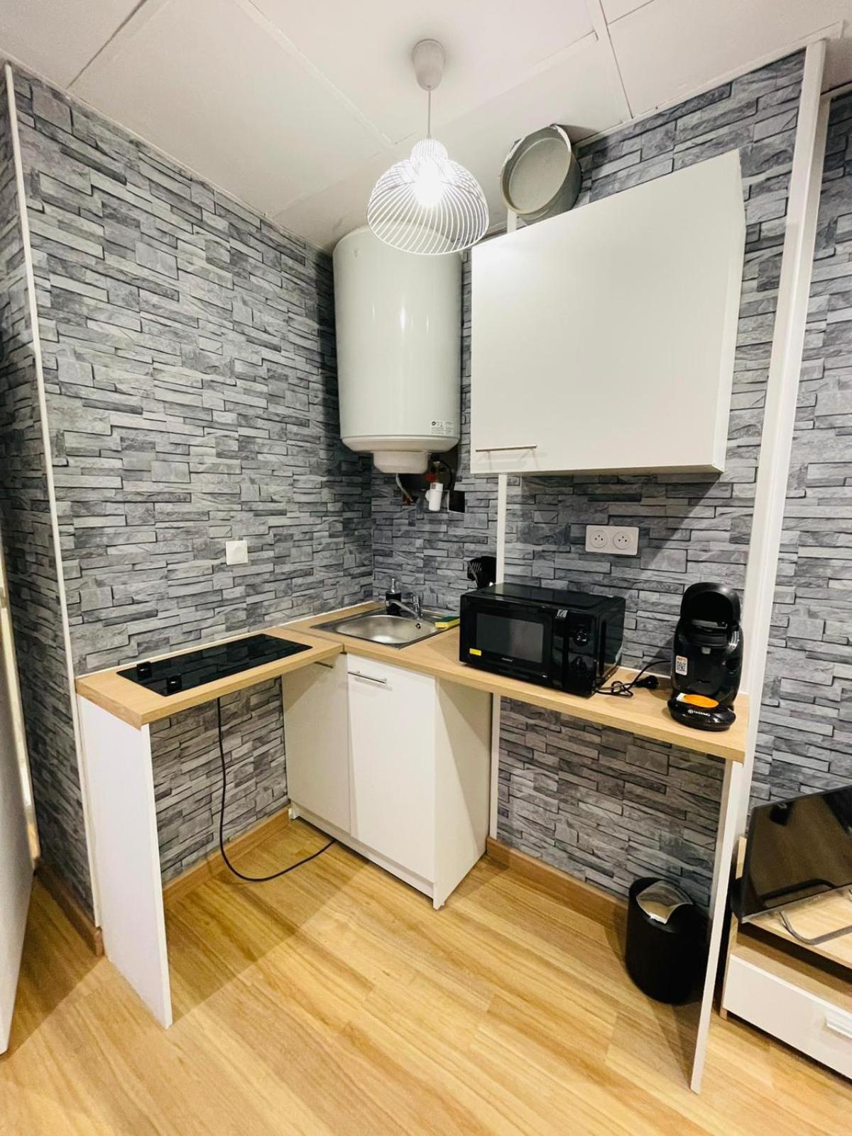 Studio Confortable- Disneyland Paris - Val D Europe - Plein Centre Ville Meaux - 2 Pers Ngoại thất bức ảnh